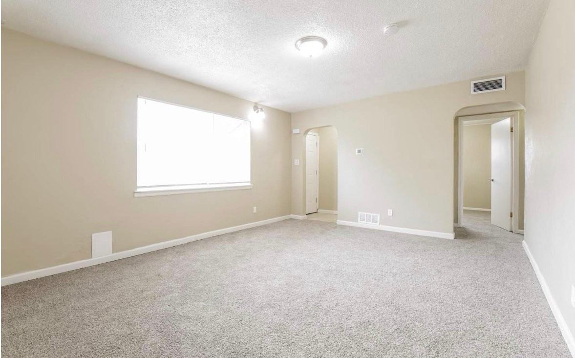 9302 Lillian Ln - Photo 2 of 9