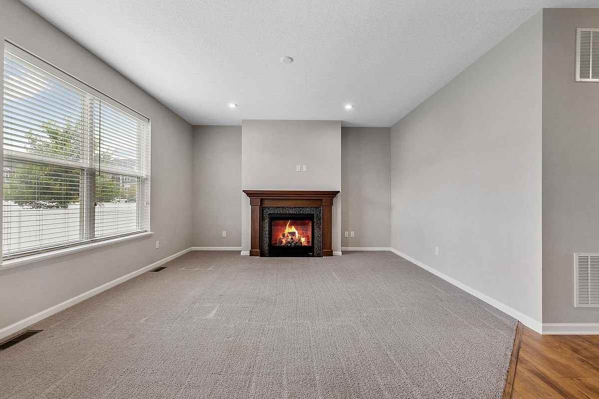 18109 Glacier Way - Photo 3 of 5