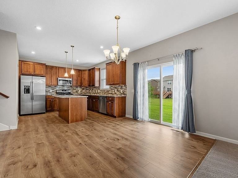 18109 Glacier Way - Photo 4 of 5
