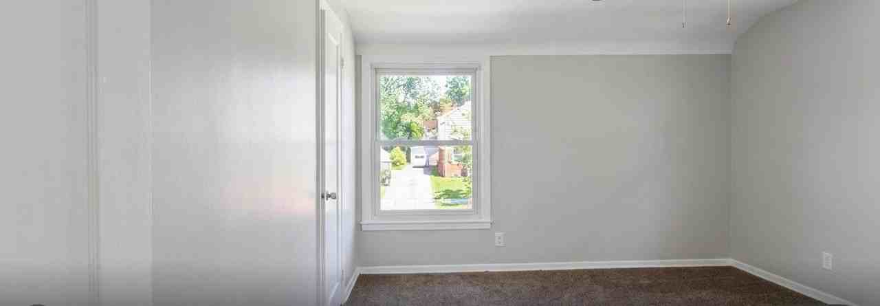 1550 E 256th St - Photo 6 of 7