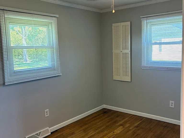 204 Pear Tree Rd - Photo 2 of 13