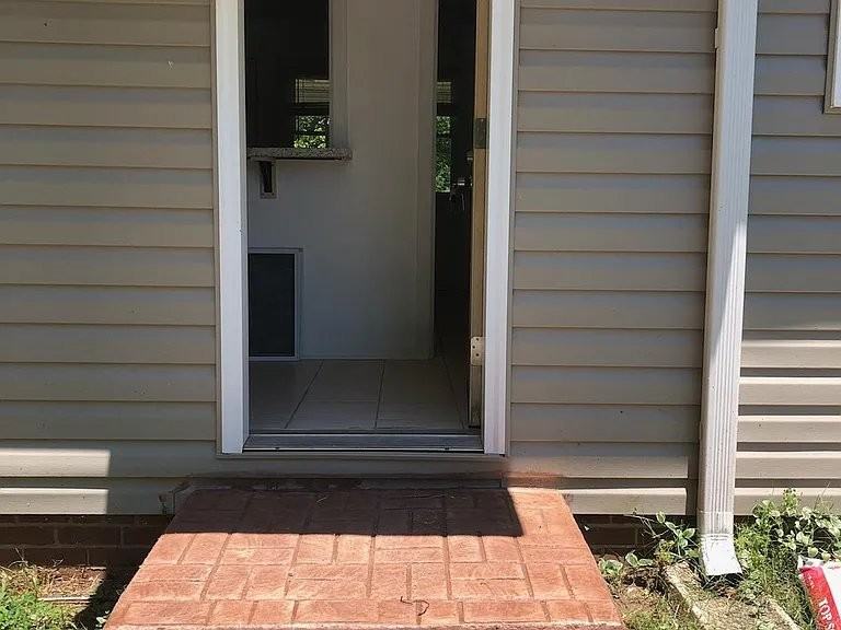 5480 Shallowford Rd - Photo 2 of 10