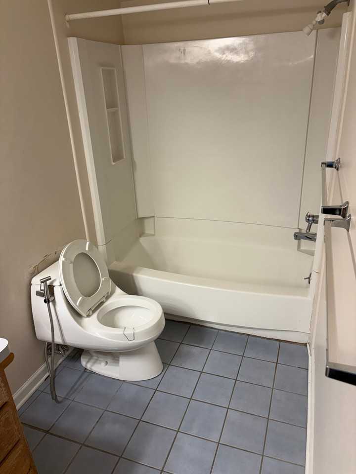 41718 Bedford Dr - Photo 3 of 11