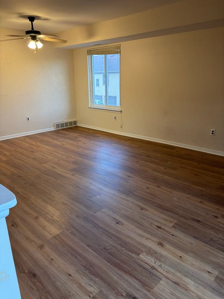 41718 Bedford Dr - Photo 6 of 11