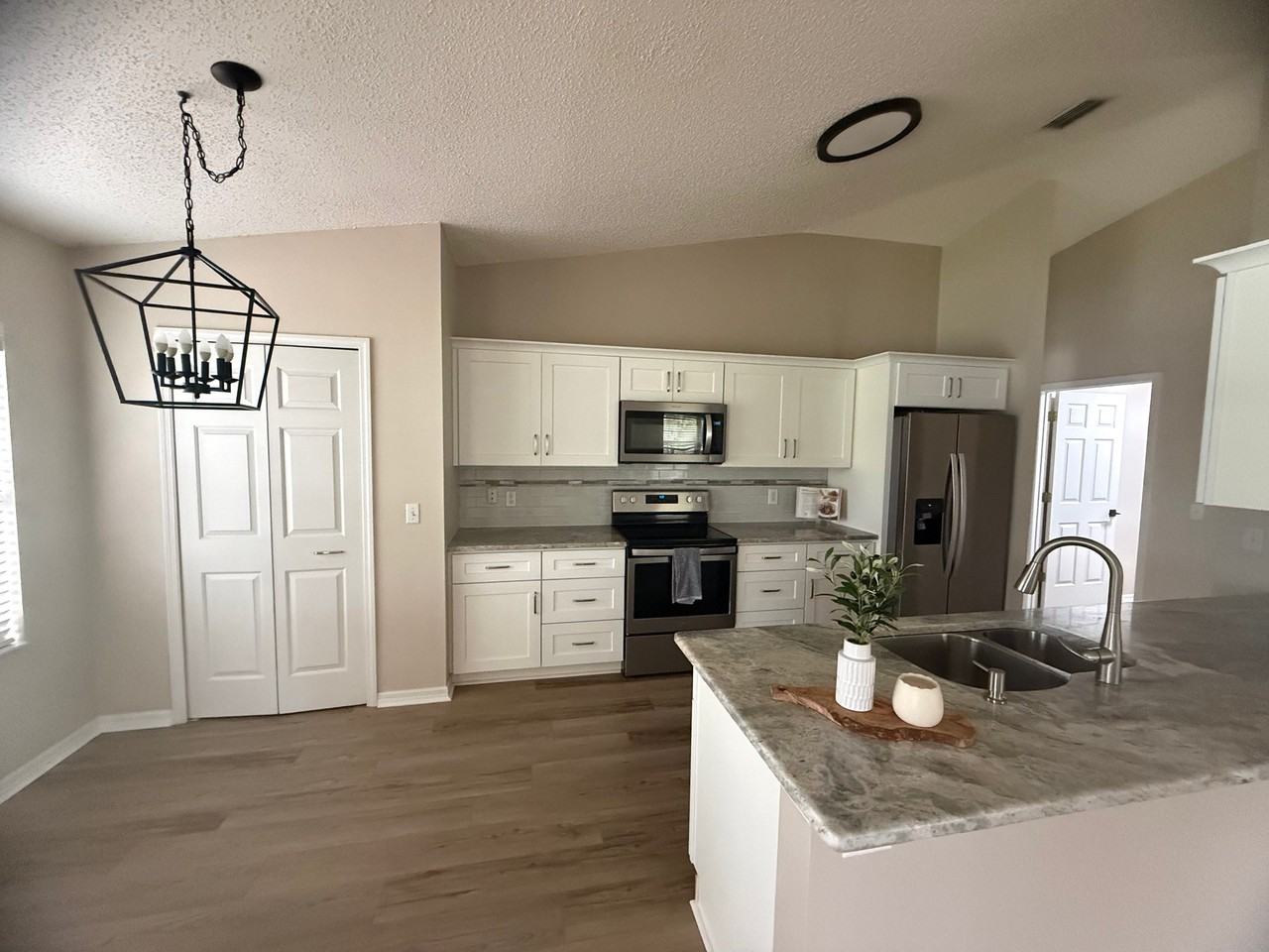 1744 Arash Cir - Photo 5 of 16