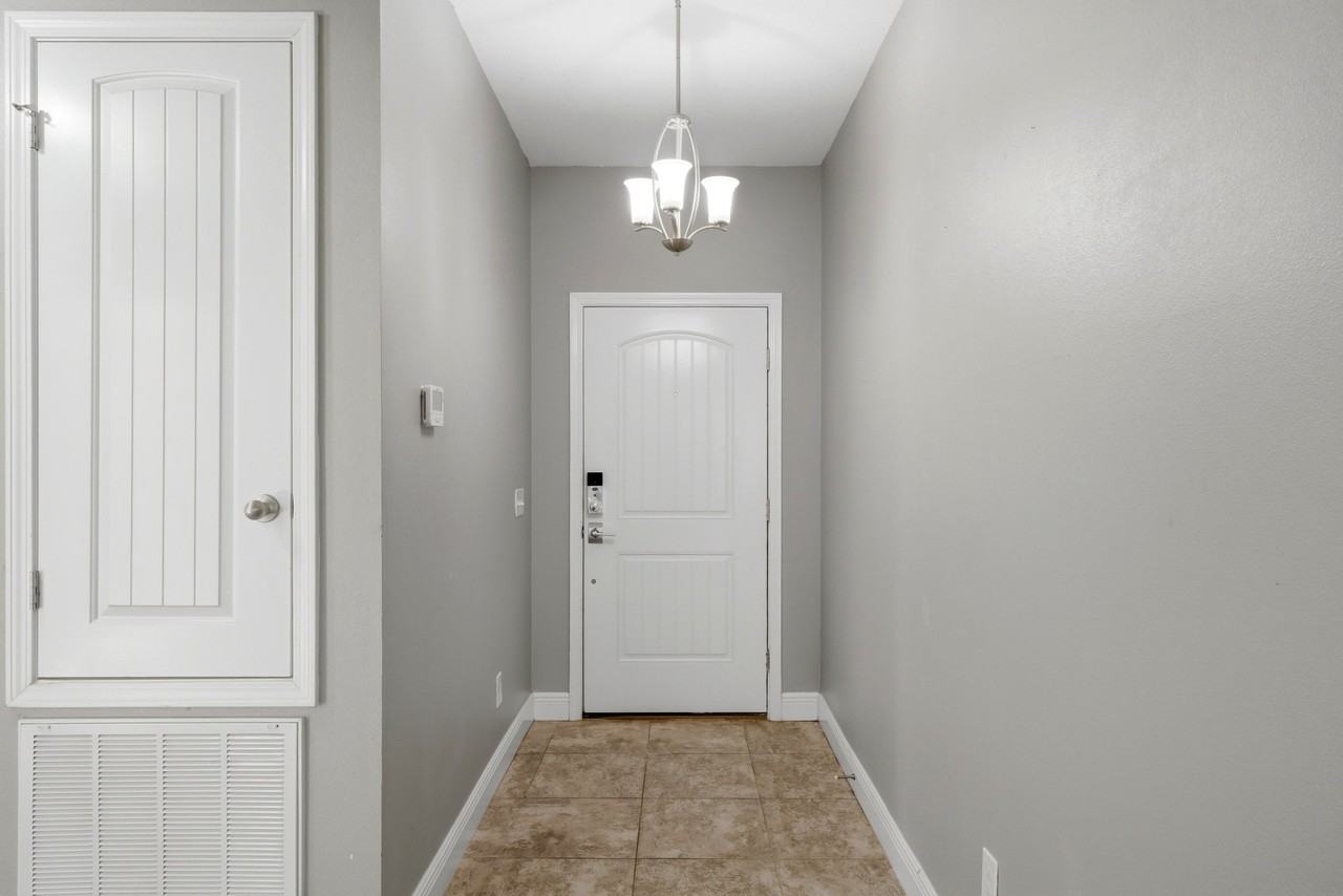 5604 Shooting Star Ct - Photo 5 of 19