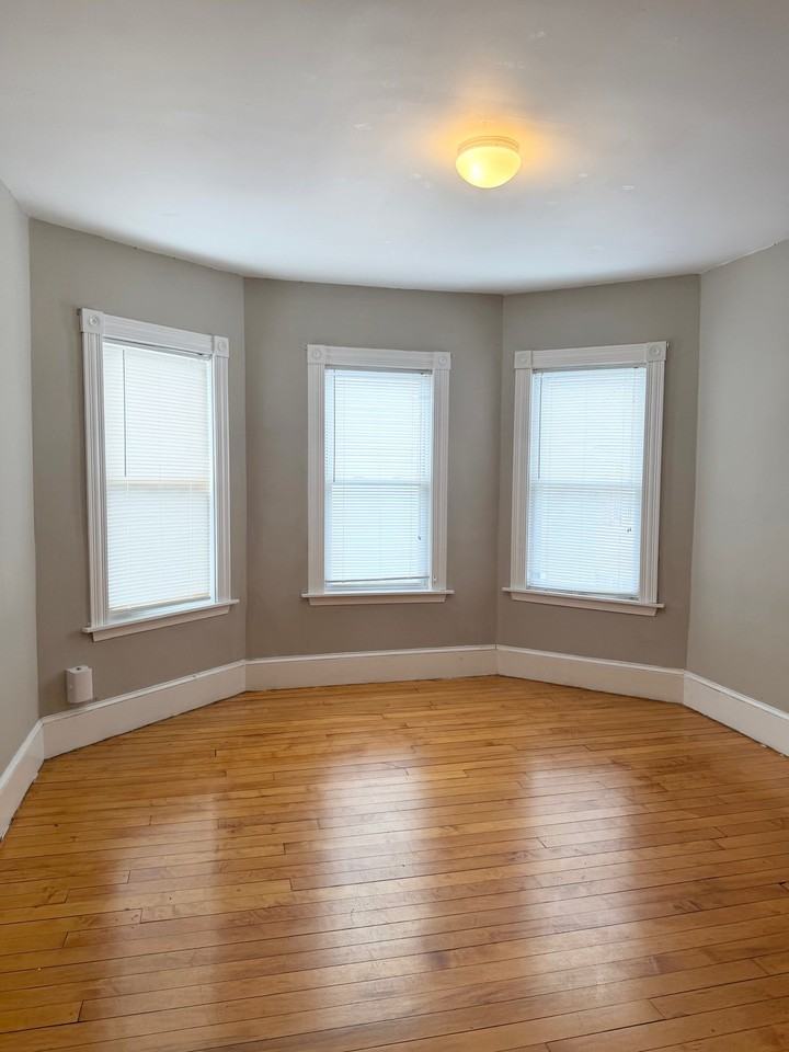 12 Fairmont Pl - Photo 3 of 8