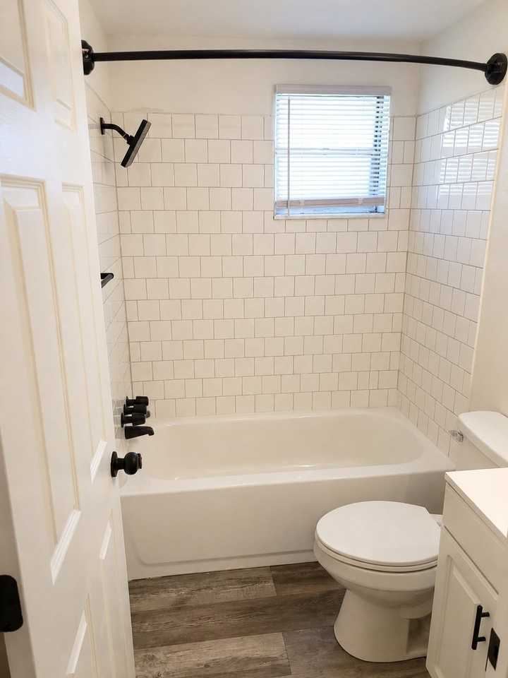 1317 Barnett Rd - Photo 2 of 7