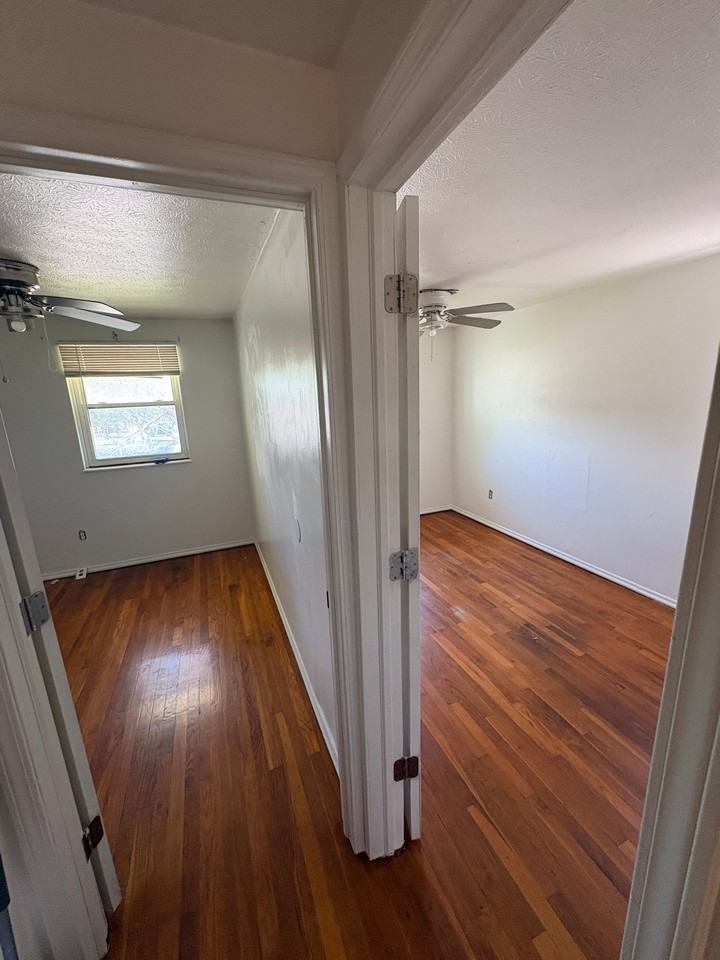 1317 Barnett Rd - Photo 3 of 7