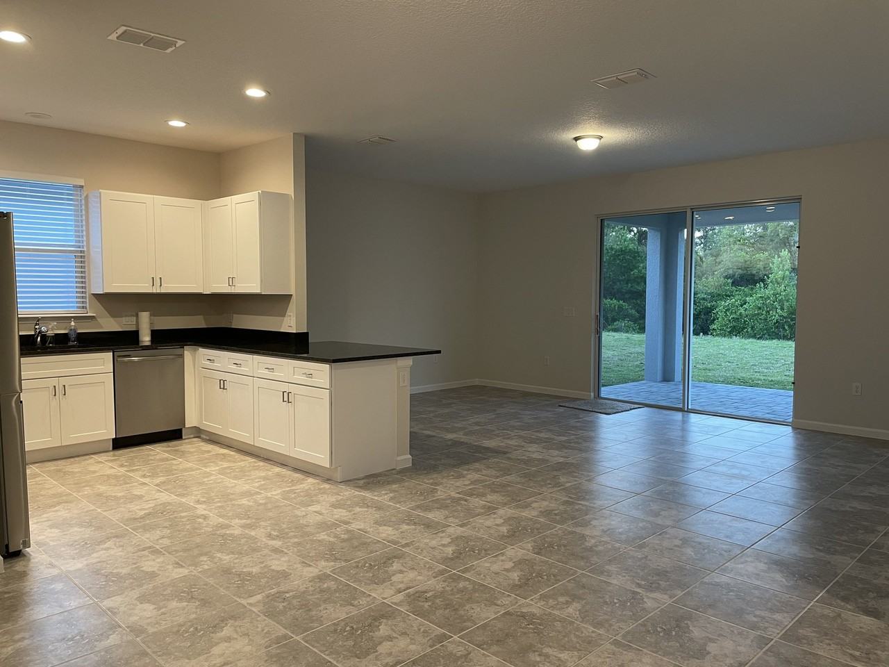216 Golden Sands Cir - Photo 2 of 5
