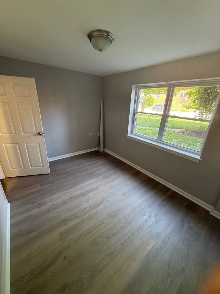 2125 Cameron Dr #2105G - Photo 4 of 6