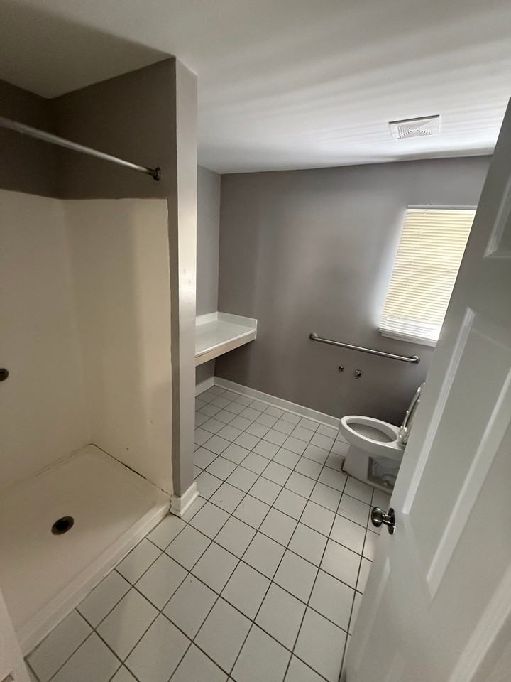 2125 Cameron Dr #2105G - Photo 6 of 6