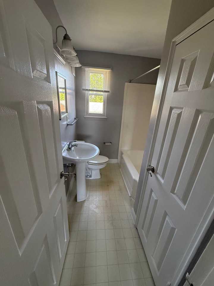 2125 Cameron Dr #2105A - Photo 4 of 5