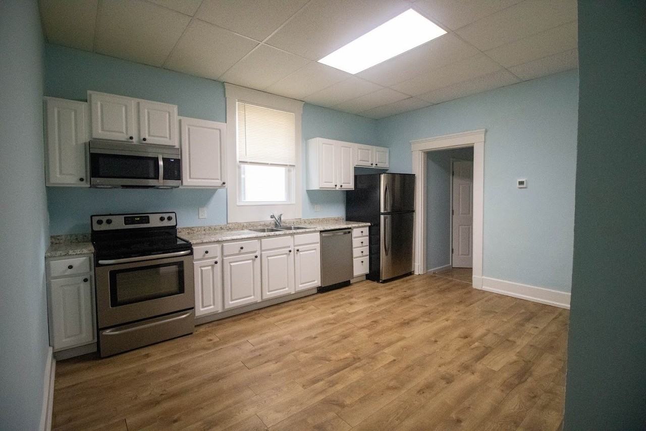 4123 Lakeman St - Photo 3 of 11