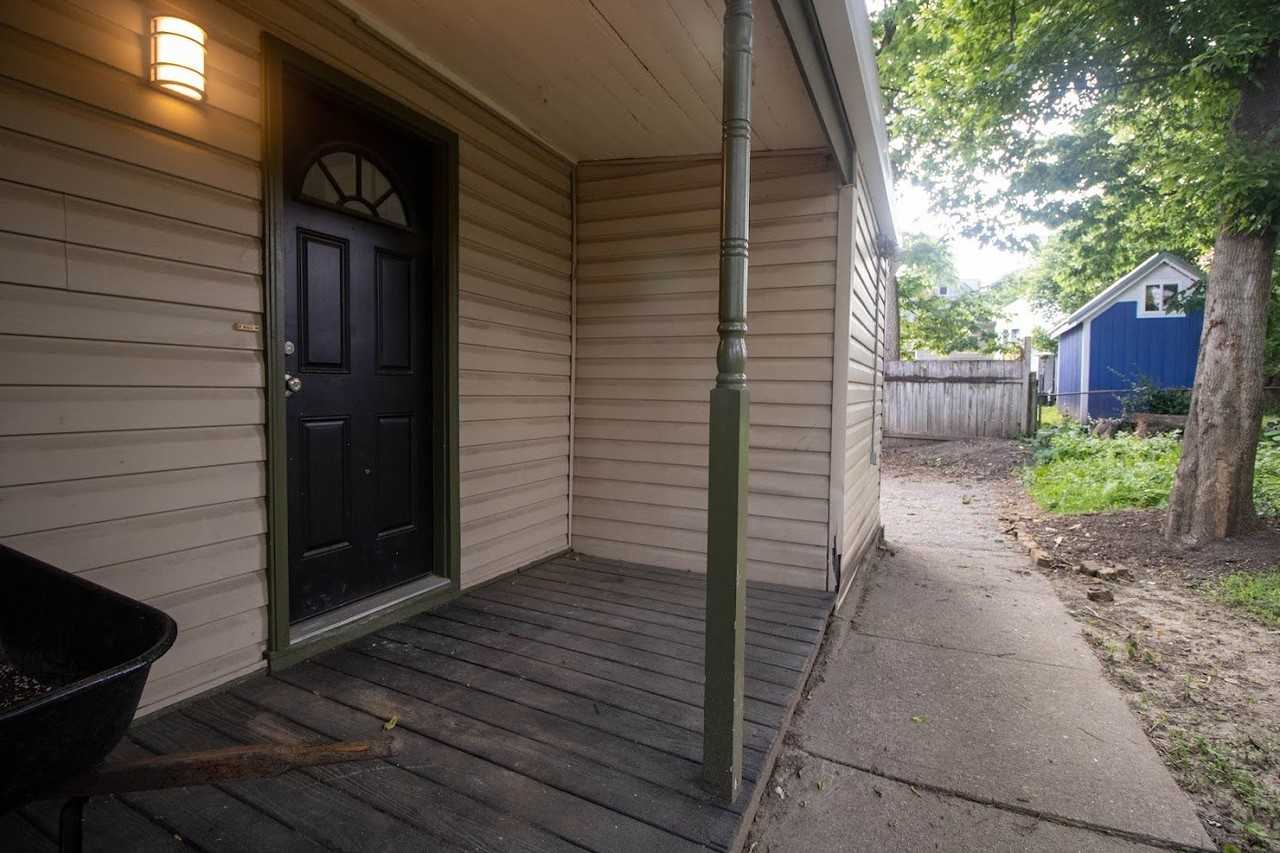 4123 Lakeman St - Photo 7 of 11