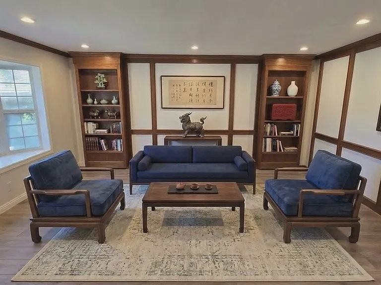740 Katherine Ln - Photo 2 of 5