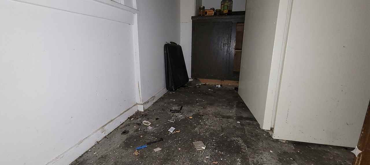 2425 Cleveland Ave - Photo 6 of 8