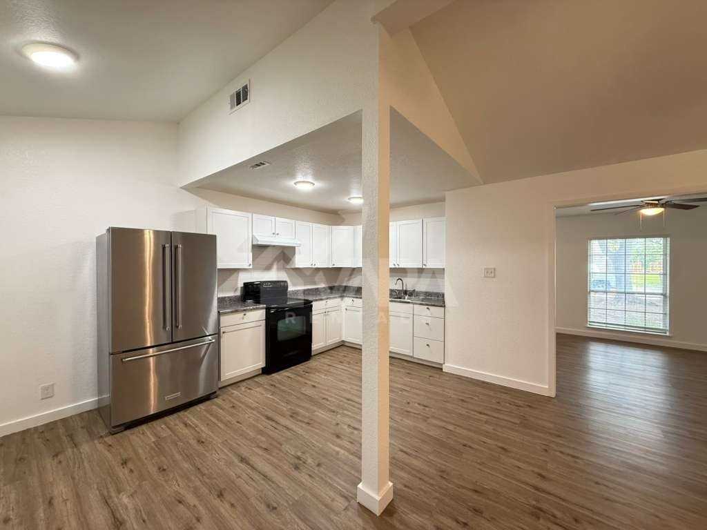 8818 Bridington - Photo 3 of 19