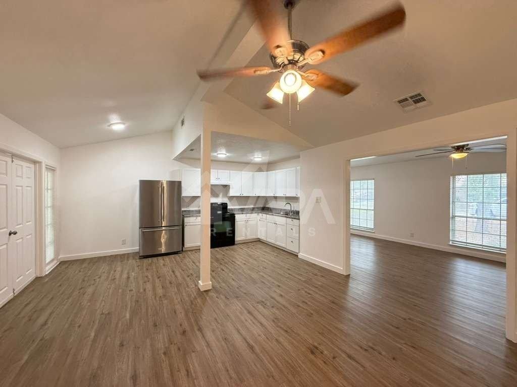 8818 Bridington - Photo 5 of 19