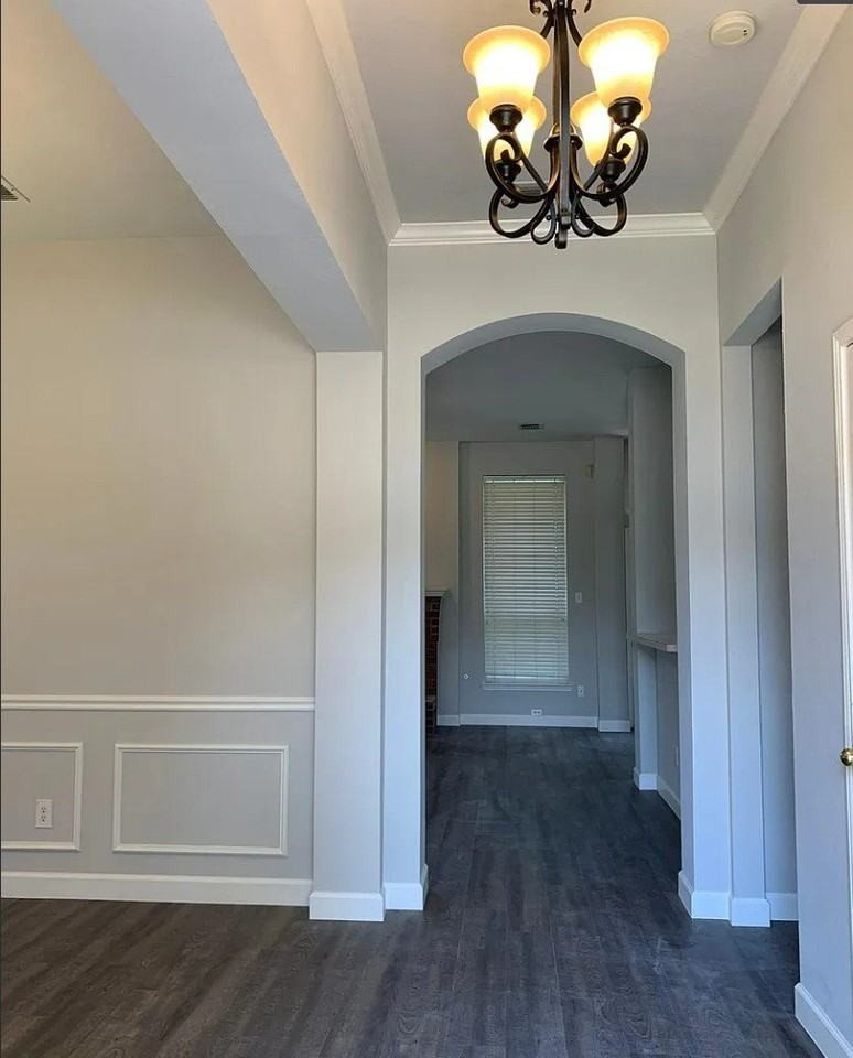 11704 Rocky Point Dr - Photo 2 of 13