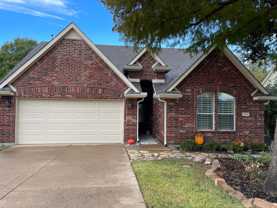 405 N Village Dr - Photo 1 of 1