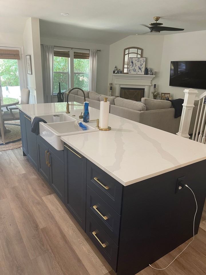 405 N Village Dr - Photo 4 of 18