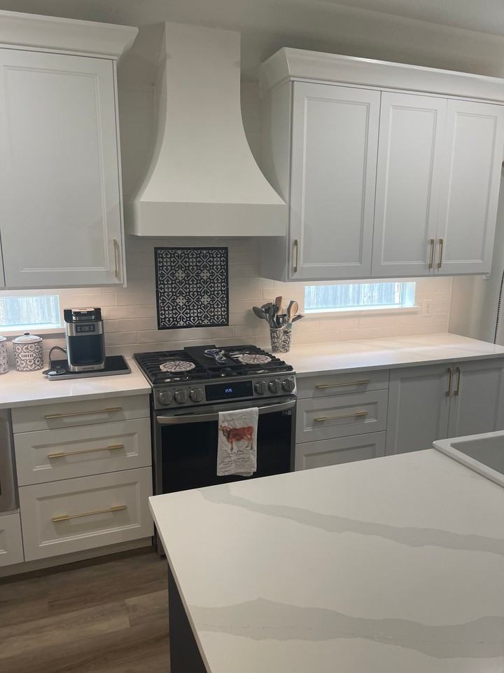 405 N Village Dr - Photo 6 of 18
