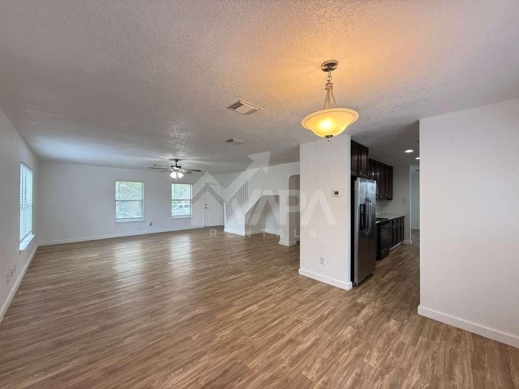 806 Meadow Scape - Photo 4 of 20