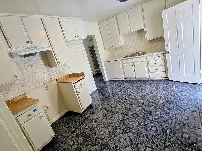 5948 Elmwood Rd - Photo 4 of 6