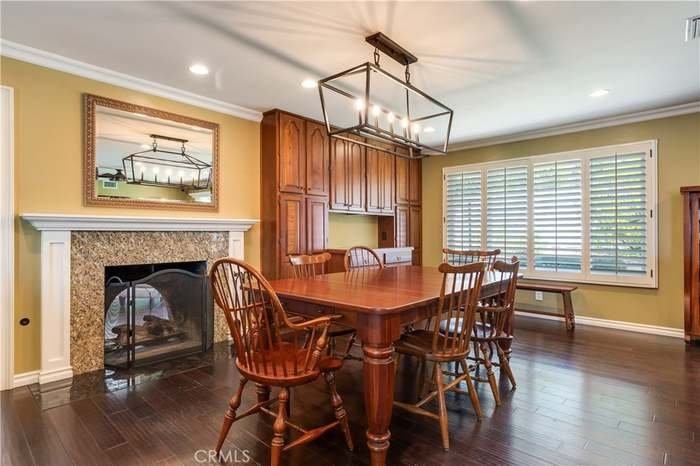 1049 El Mirador Dr - Photo 4 of 13