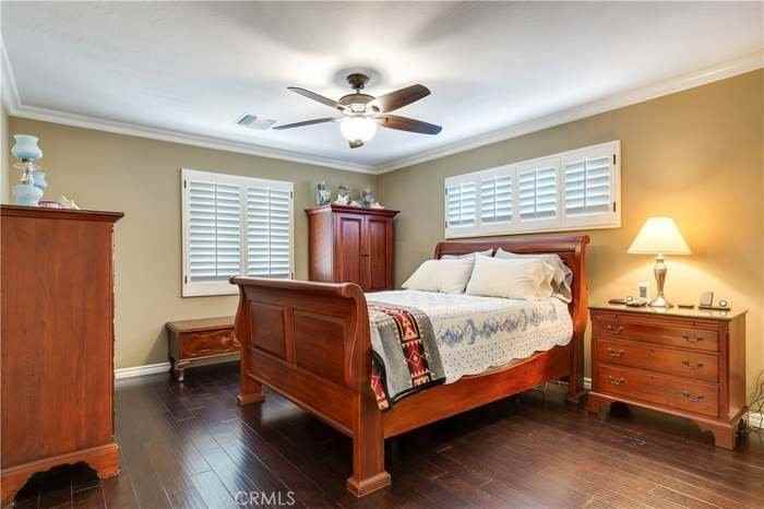 1049 El Mirador Dr - Photo 7 of 13