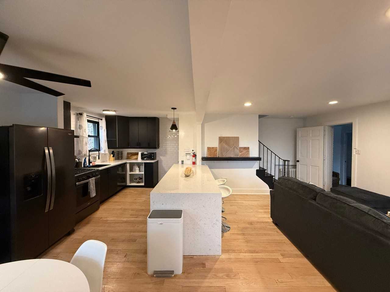 307 Highland Ter - Photo 4 of 12