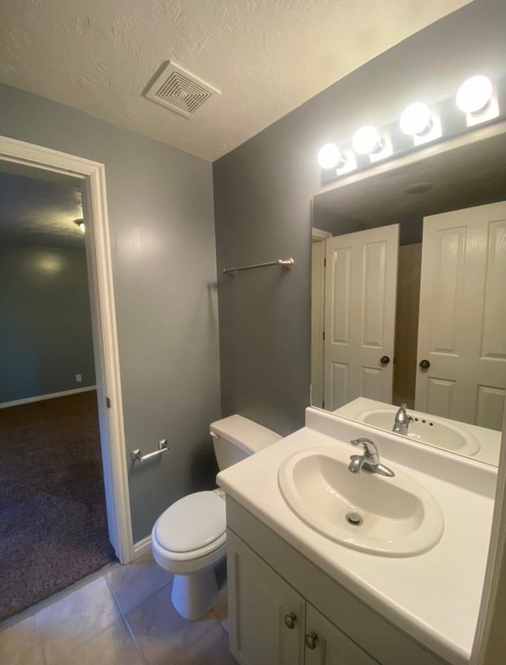 8134 Cottonwood Hills Ct - Photo 4 of 9