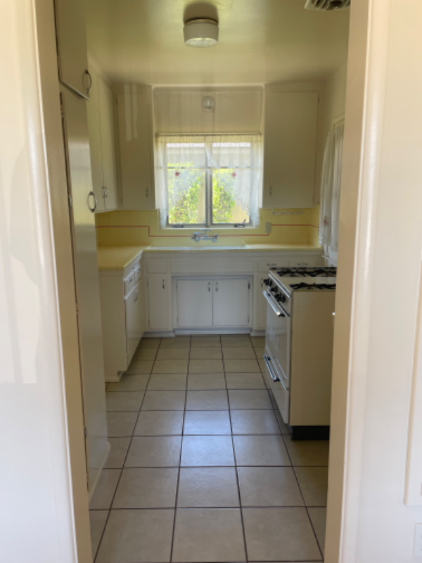 211 W Fairview Ave - Photo 5 of 7