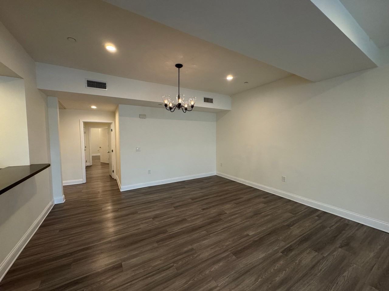 14934 Burbank Blvd #102 - Photo 7 of 20