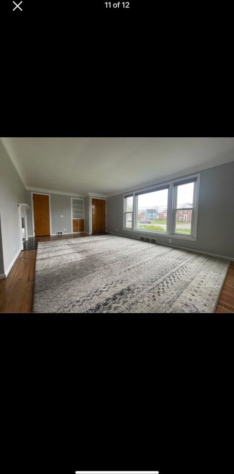 2231 S Green Rd #2 - Photo 5 of 10