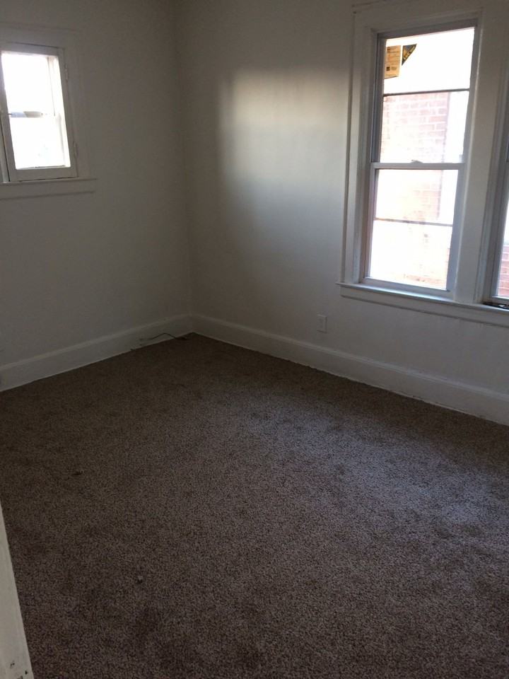 3226 Calvert St - Photo 3 of 8