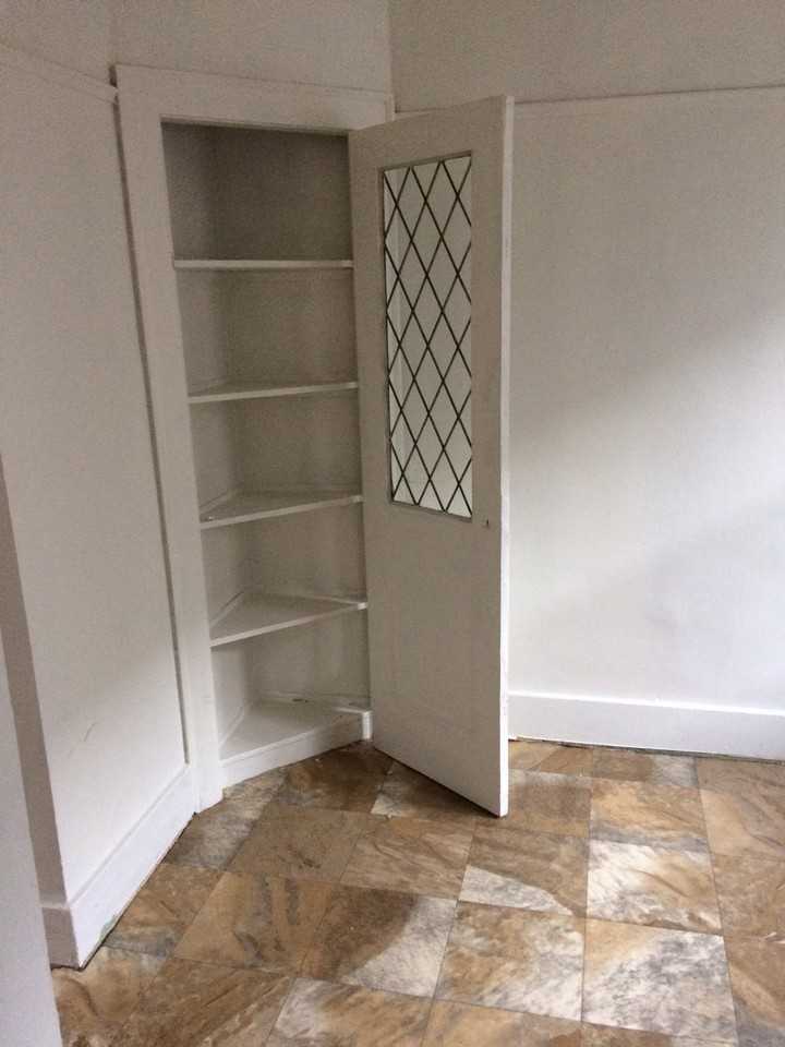 3226 Calvert St - Photo 5 of 8