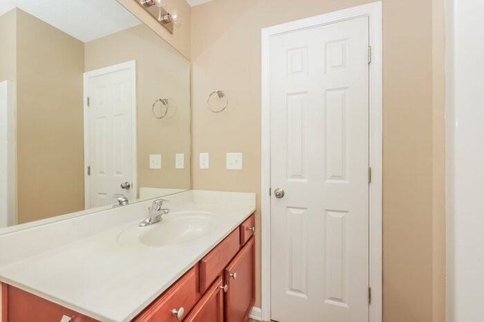 305 Sarna Dr - Photo 2 of 13