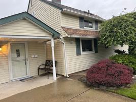 featured image of 7 Straw Ln