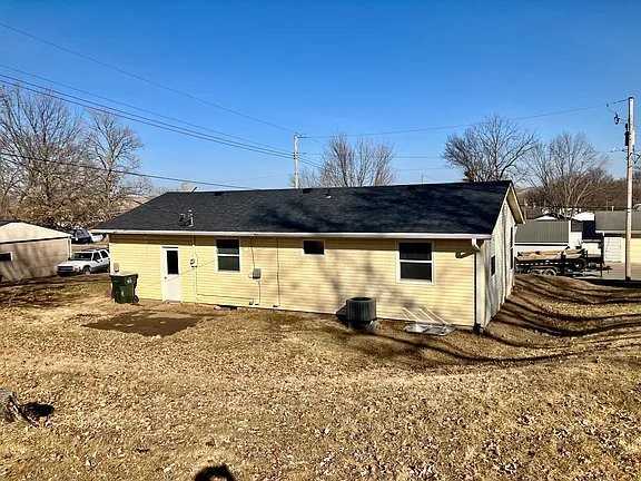 406 Cross St - Photo 5 of 7