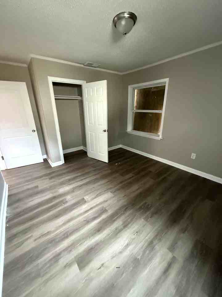 935 Isabelle St - Photo 3 of 13