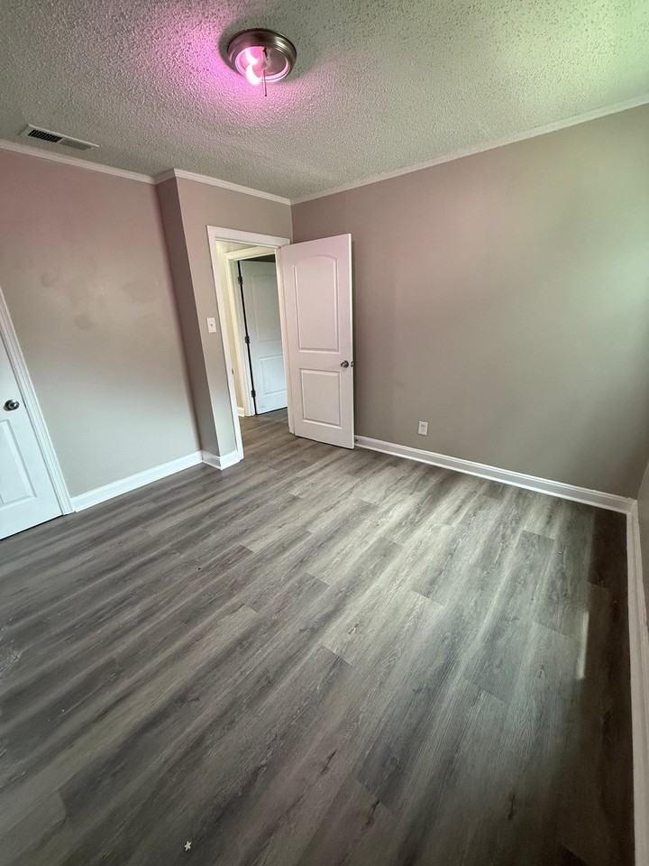 935 Isabelle St - Photo 5 of 13