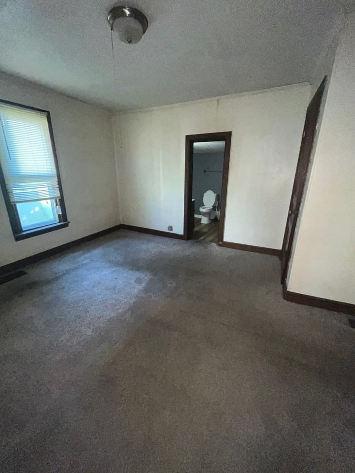 425 Mooresville Pike - Photo 6 of 12