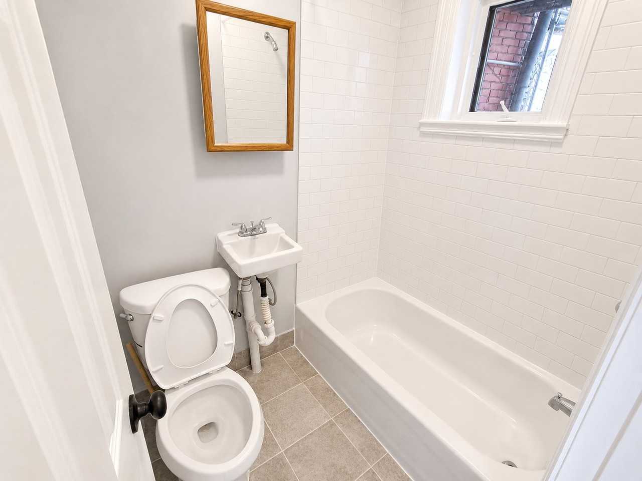 315 Market St #4 - Photo 5 of 5