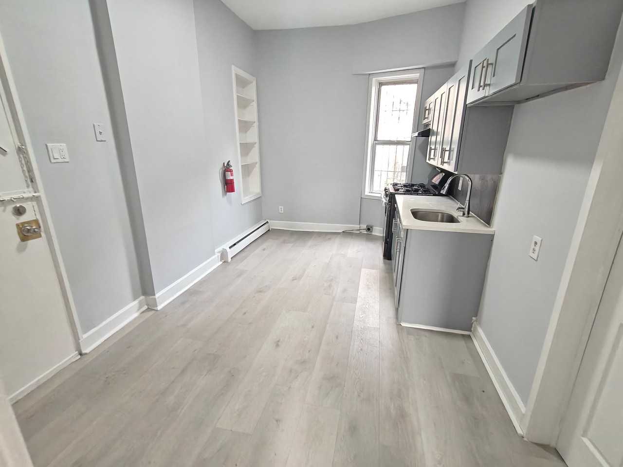 317 Market St #1 - Photo 5 of 7