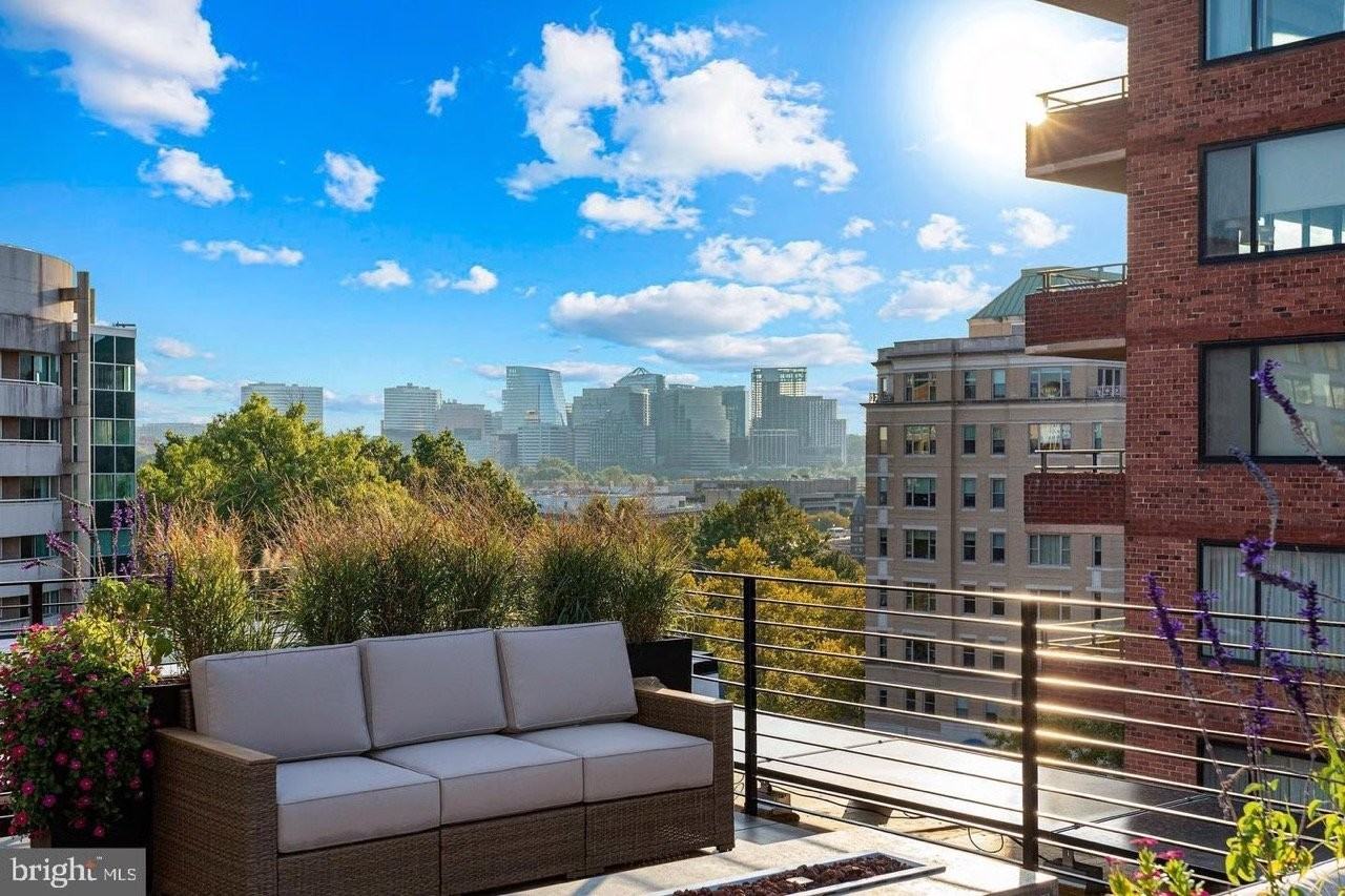 2525 Pennsylvania Ave Nw #303 - Photo 5 of 14