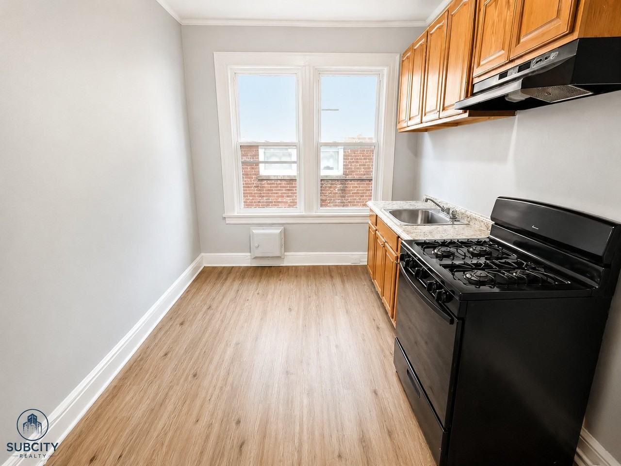 310 Park Ave #4C - Photo 6 of 7