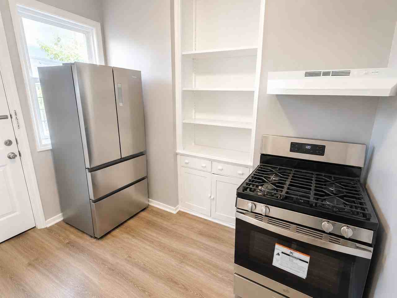 354 Fair St #4 - Photo 6 of 9