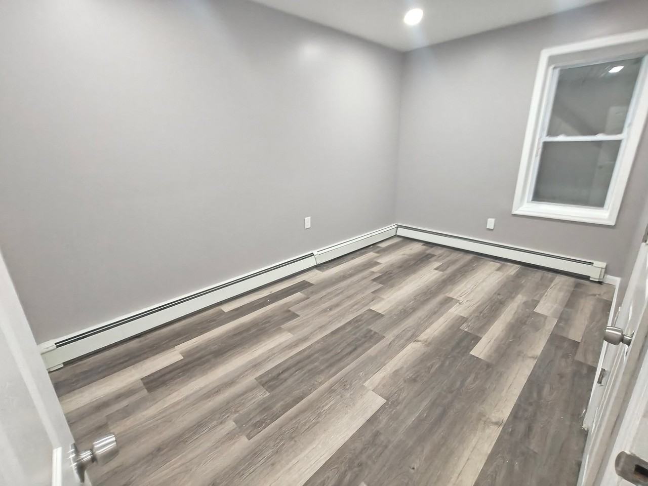 95 Park Ave #2R - Photo 2 of 7